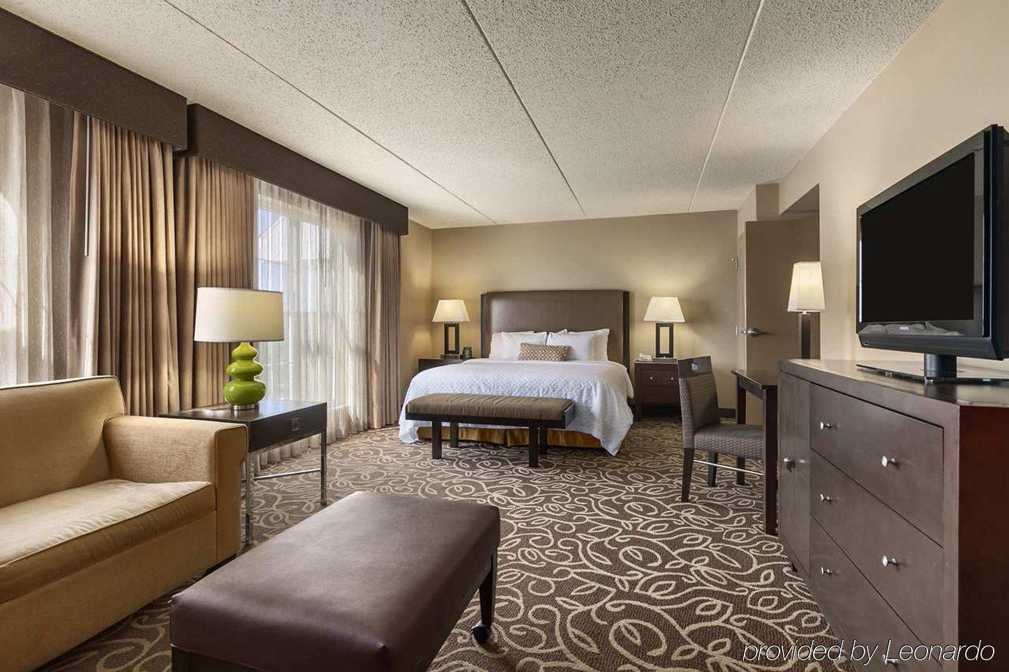 Embassy Suites Pittsburgh - International Airport Coraopolis Esterno foto