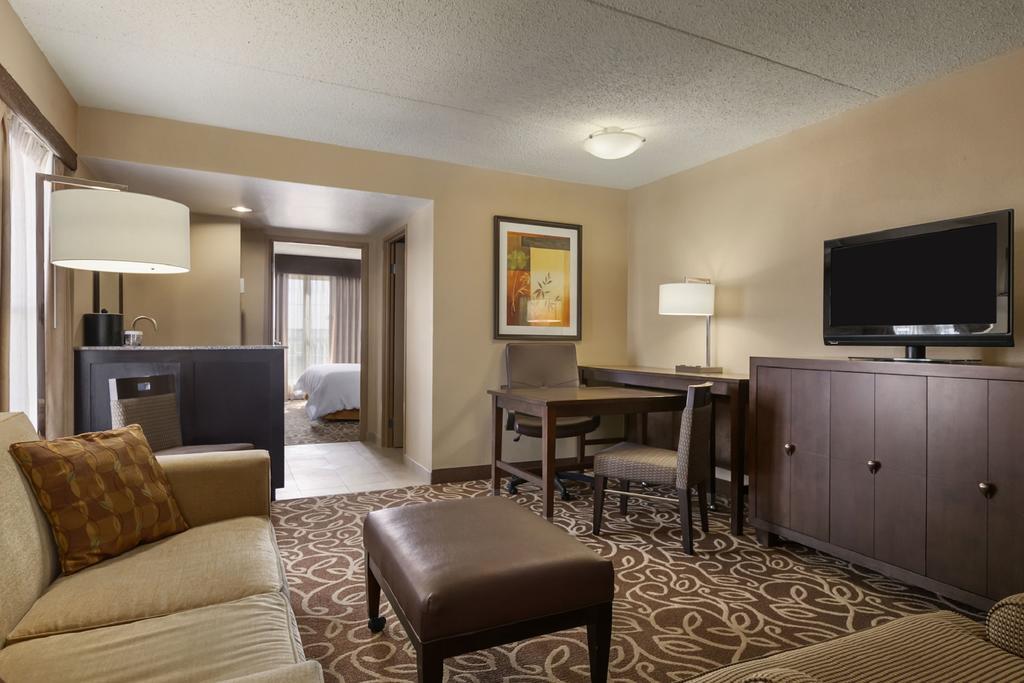 Embassy Suites Pittsburgh - International Airport Coraopolis Esterno foto