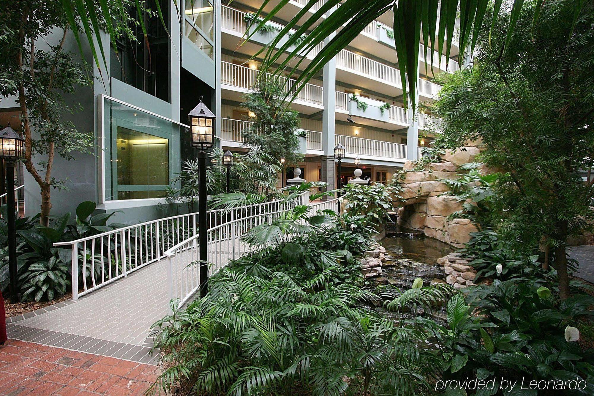 Embassy Suites Pittsburgh - International Airport Coraopolis Esterno foto